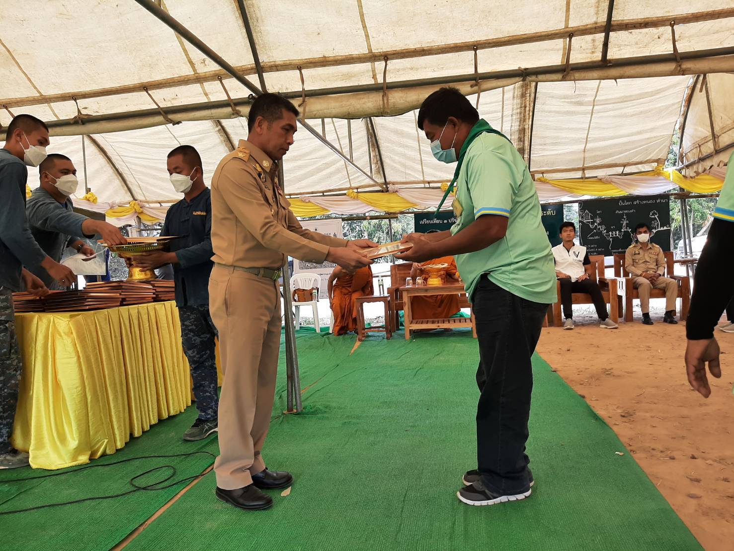 #พช_ชัยภูมิ ร่วมโครงการตามแนวพระราชดำริเศรษฐกิจพอเพียงเกษตรทฤษฎีใหม่ โครงการ “ปลูกคน สร้างป่า ด้วย โคก หนอง นา” เฉลิมพระเกียรติ พระบาทสมเด็จพระเจ้าอยู่หัว