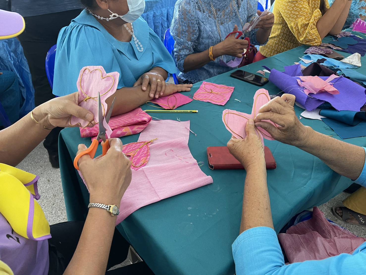 #พช_ชัยภูมิ จัดกิจกรรมประดิษฐ์ผีเสื้อ เพื่อร่วมเป็นส่วนหนึ่งของกิจกรรมงานกาชาด ประจำปี 2565 ภายใต้ชื่องาน ” 9 ทศวรรษบารมี สดุดีสภานายิกาสภากาชาดไทย