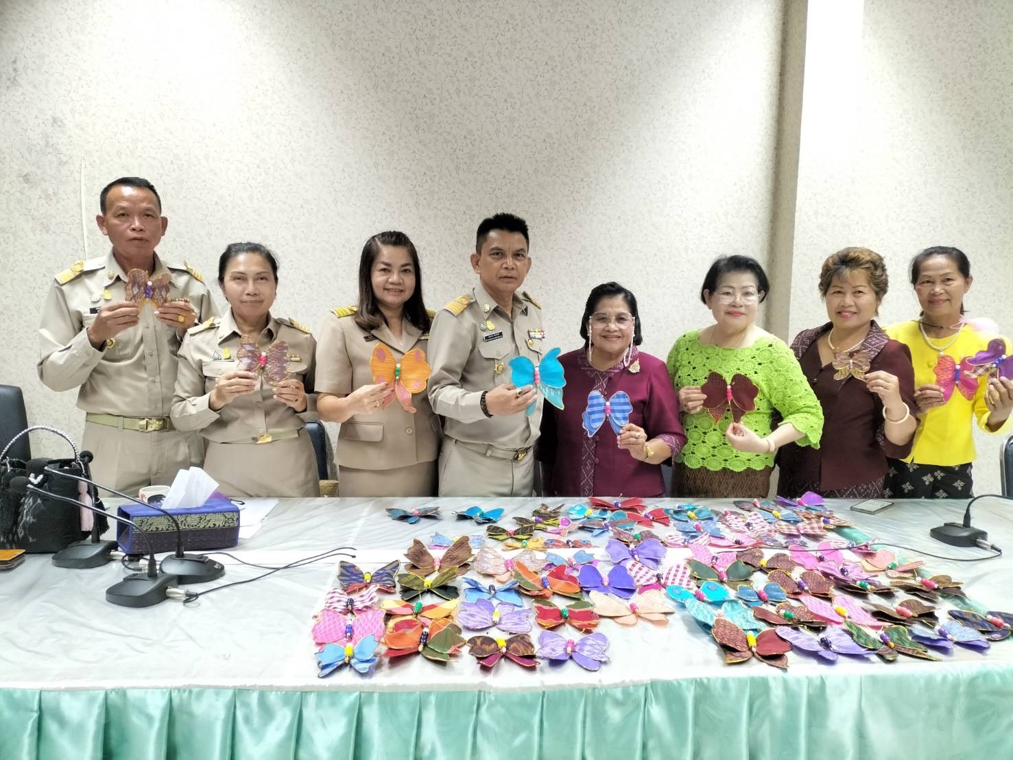 #พช_ชัยภูมิ ส่งมอบผีเสื้อประดิษฐ์ เพื่อร่วมเป็นส่วนหนึ่งของกิจกรรมงานกาชาด ประจำปี 2565 ภายใต้ชื่องาน ” 9 ทศวรรษบารมี สดุดีสภานายิกาสภากาชาดไทย