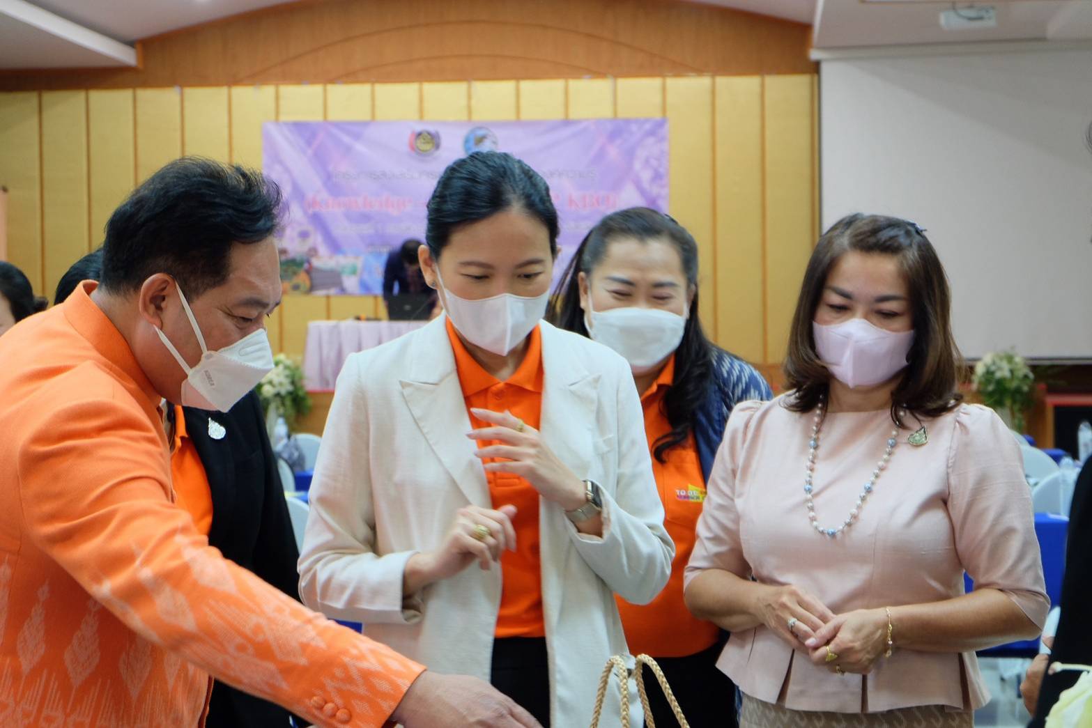 #พช_ชัยภูมิ ยกระดับคุณภาพ มาตราฐานและรูปแบบผลิตภัณฑ์ otop ด้วยเครือข่ายองค์ความรู้ kbo จังหวัดชัยภูมิ