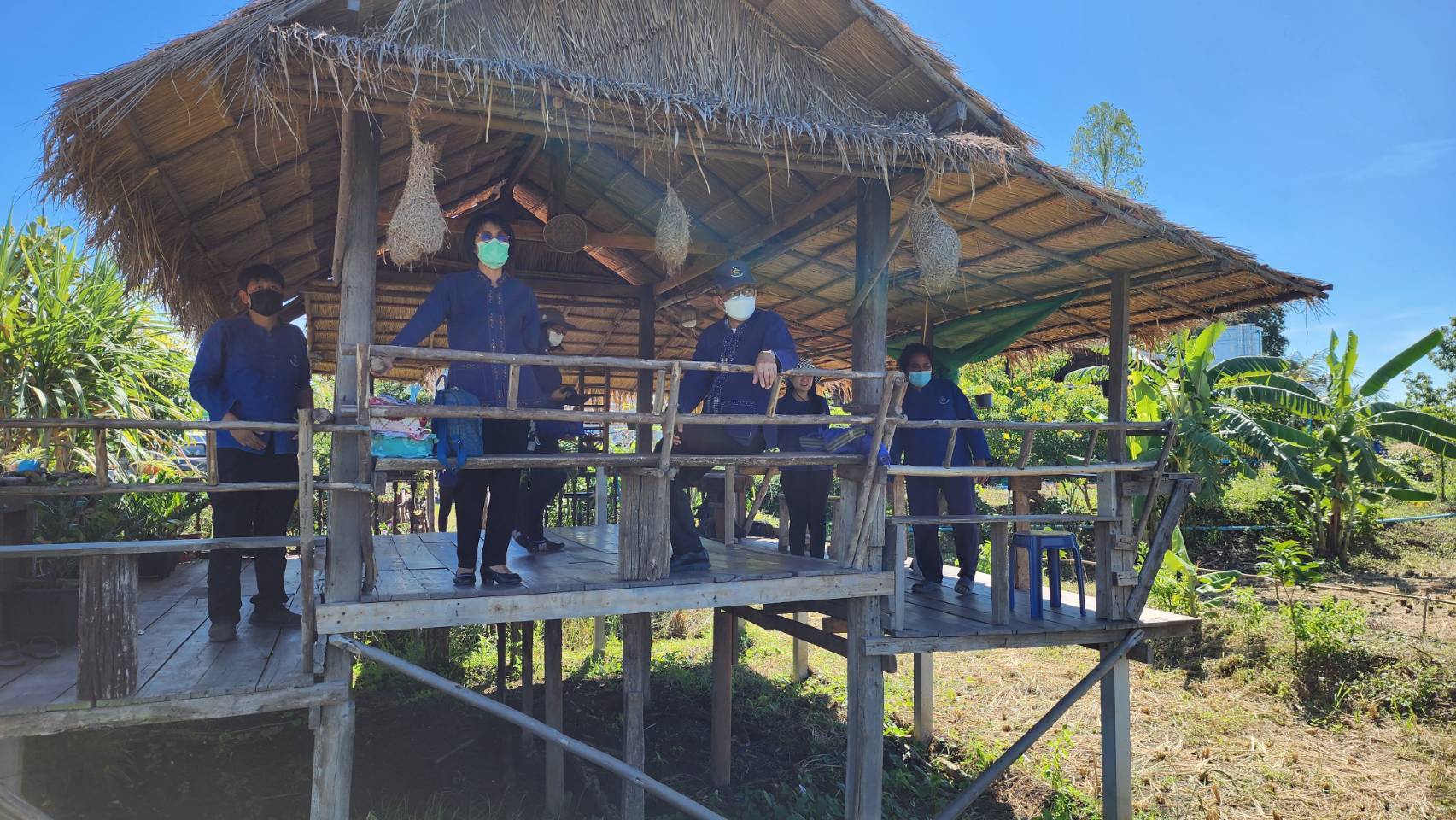 #พช_ชัยภูมิ รับการตรวจติดตาม “นางสงวน มะเสนา ผู้ตรวจราชการกรมการพัฒนาชุมชน เขตตรวจราชการที่ 13” ลงพื้นที่เยี่ยมเยียนหมู่บ้านเศรษฐกิจพอเพียง (พัฒนาศูนย์เรียนรู้ทฤษฎีใหม่รูปแบบ “โคก หนอง นา”) อำเภอจัตุรัส