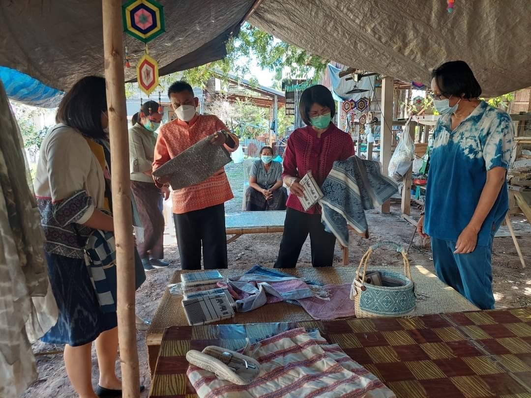 #พช_ชัยภูมิ รับการตรวจติดตามภารกิจสำคัญของกรมการพัฒนาชุมชน ประจำปีงบประมาณ พ.ศ. 2566 และการดำเนินงานโครงการแก้ไขปัญหาความยากจน (กข.คจ.) โดยนางสงวน มะเสนา ผู้ตรวจราชการกรมการพัฒนาชุมชน เขตตรวจราชการที่ 13 ในพื้นที่อำเภอภูเขียว จังหวัดชัยภูมิ