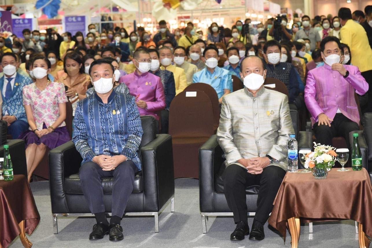 #พช_ชัยภูมิ ร่วมพิธีเปิดงาน OTOP CITY 2022 : มอบความสุข…จากภูมิปัญญา ส่งต่อคุณค่าจากฝีมือคนไทย