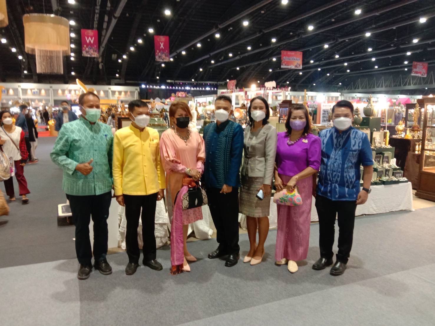 #พช_ชัยภูมิ ร่วมพิธีเปิดงาน OTOP CITY 2022 : มอบความสุข…จากภูมิปัญญา ส่งต่อคุณค่าจากฝีมือคนไทย