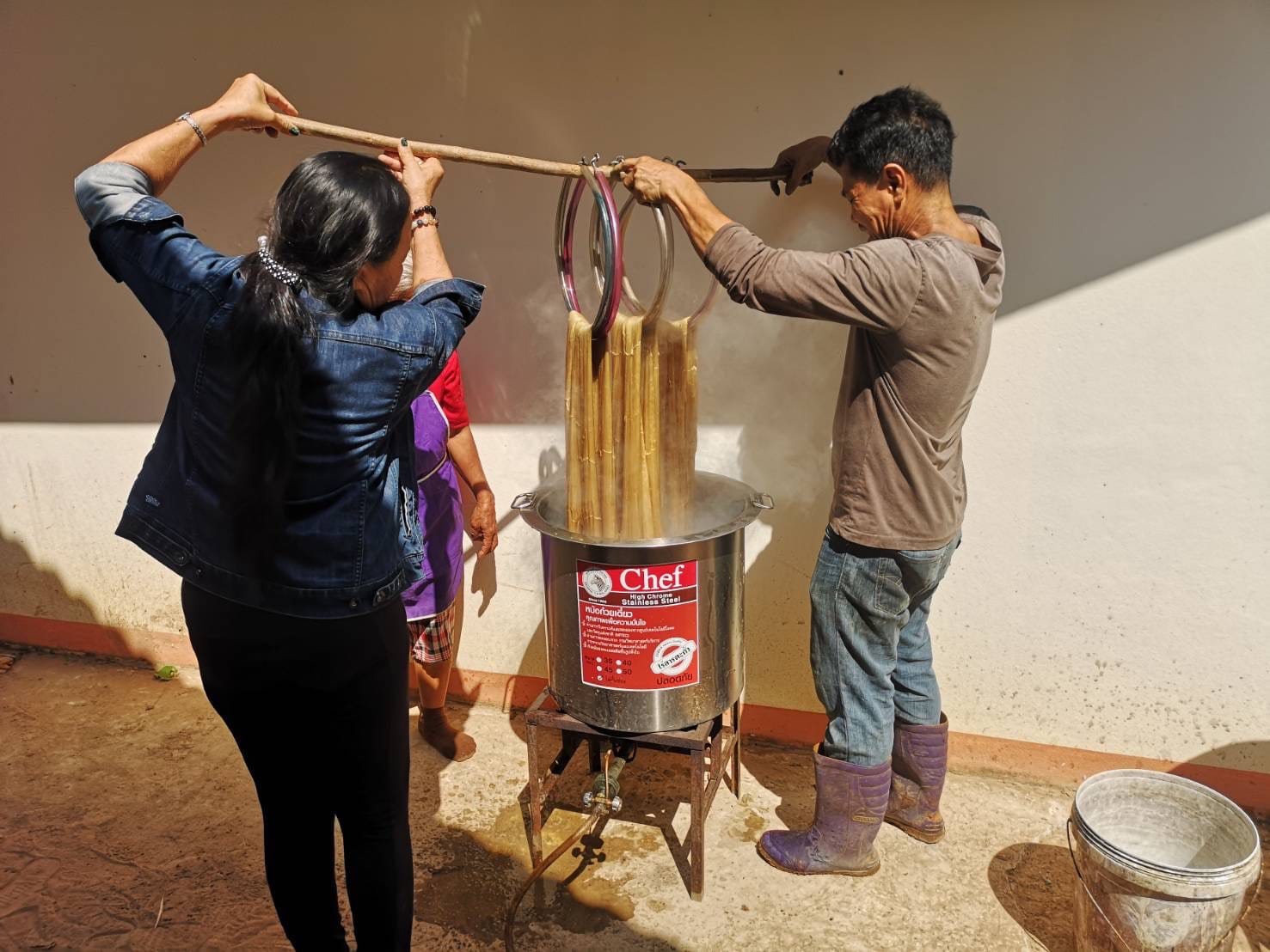 จังหวัดชัยภูมิ ส่งเสริมการพัฒนาทักษะ/เทคนิคการย้อมสีธรรมชาติ