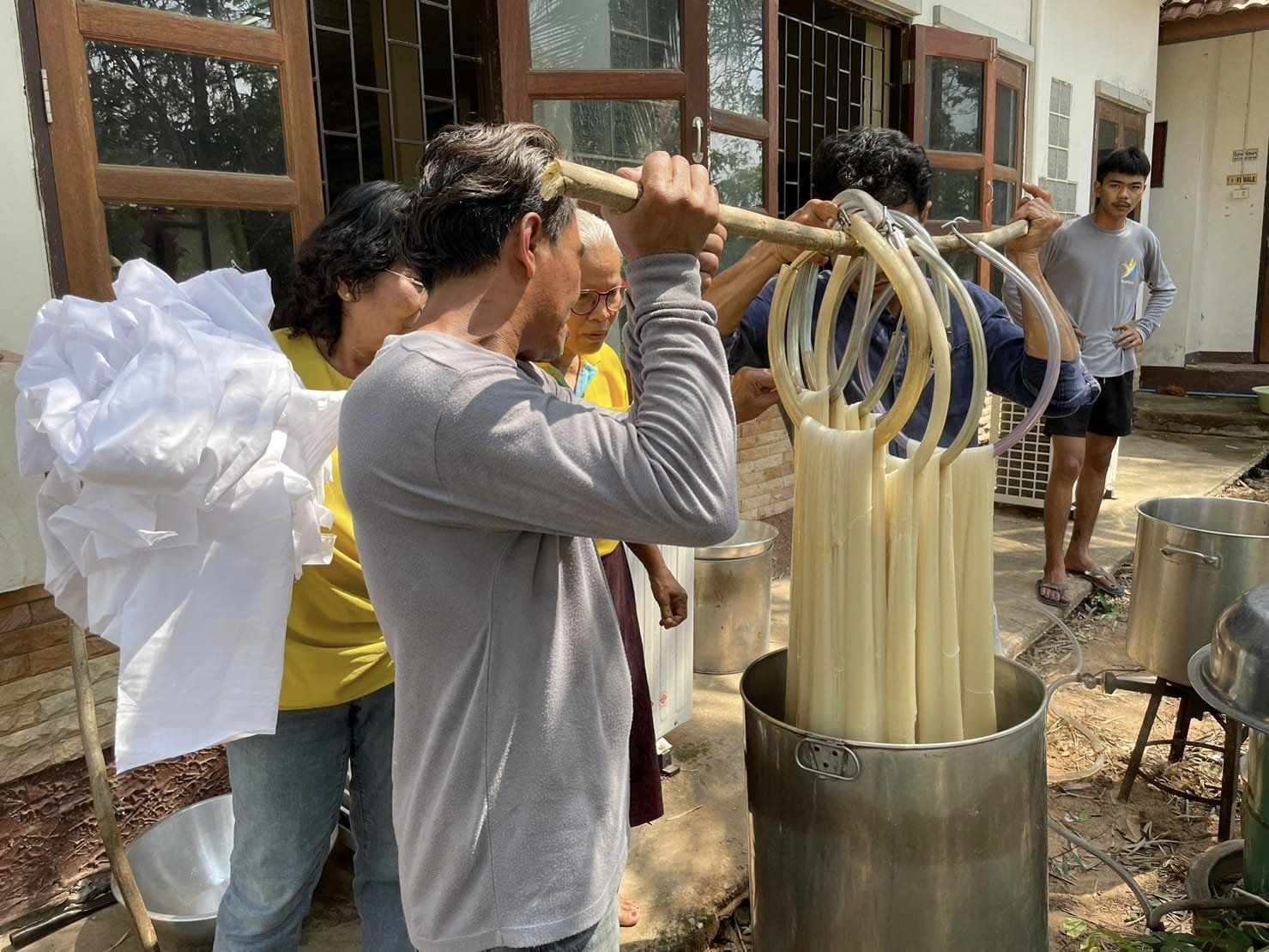 พช.ชัยภูมิ ส่งเสริมการพัฒนาทักษะ/เทคนิคการย้อมสีธรรมชาติ แก่ผู้ผลิตประกอบการผ้า