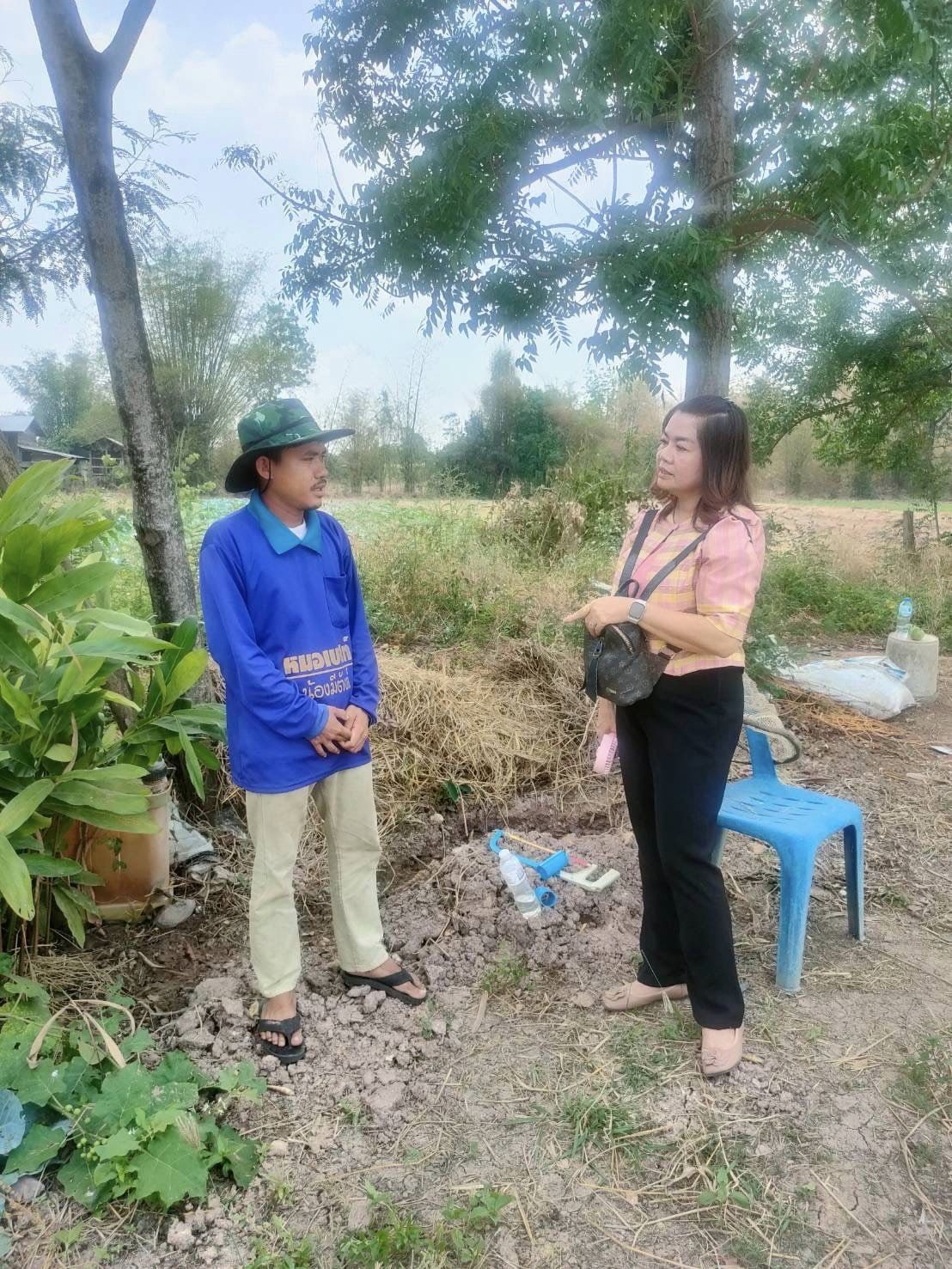 จังหวัดชัยภูมิ ติดตามการดำเนินงานการพัฒนาพื้นที่ครัวเรือนต้นแบบ โคก หนอง นา โม HLM อำเภอแก้งคร้อ