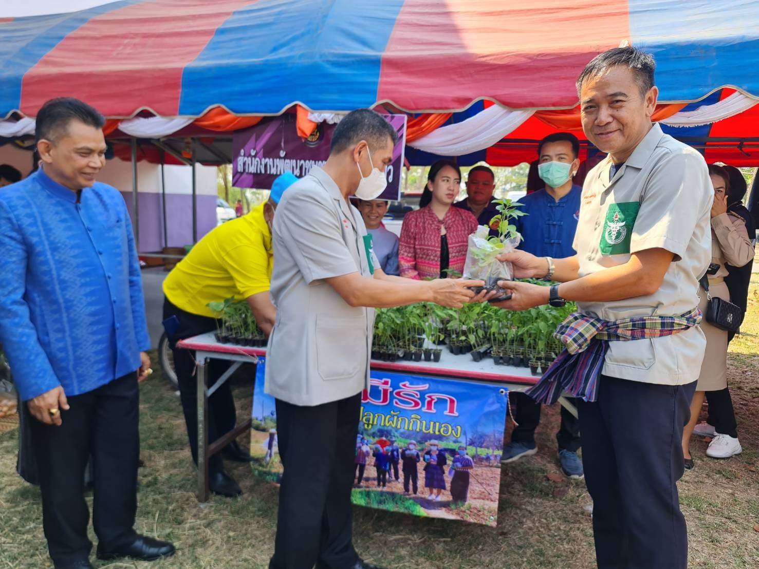 พช_ชัยภูมิ ร่วมโครงการจังหวัดเคลื่อนที่บริการประชาชน ณ โรงเรียนพระธาตุหนองสามหมื่น อำเภอภูเขียวจังหวัดชัยภูมิ