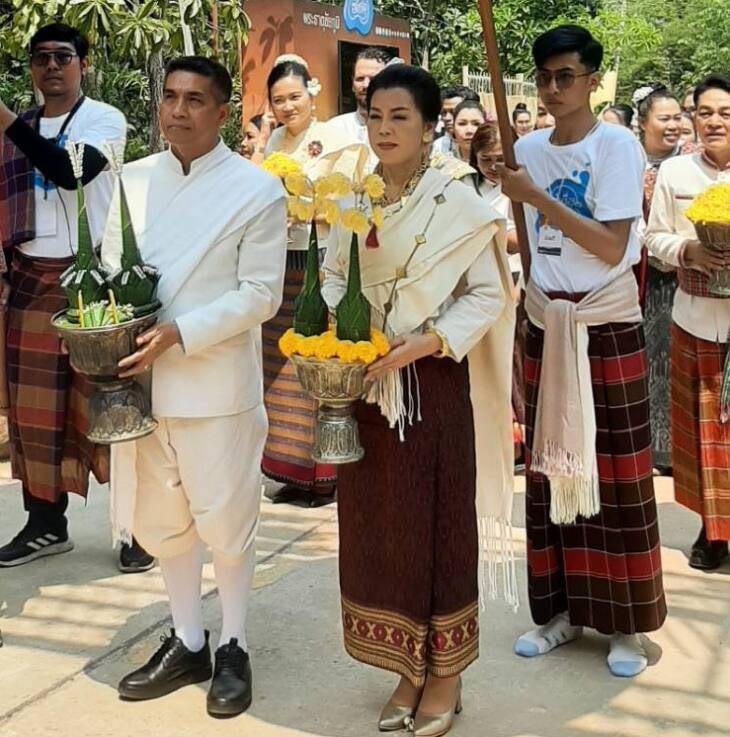 #พช.ชัยภูมิ ร่วมพิธีเปิดโครงการ “หาบน้ำเขื่อนฮดธาตุ พระธาตุชัยภูมิ” และส่งเสริม สนับสนุนร้านค้า OTOP ของดีเมืองพญาแล จำหน่ายแก่นักท่องเที่ยวช่วงเทศกาลสงกรานต์ ประจำปี 2566 