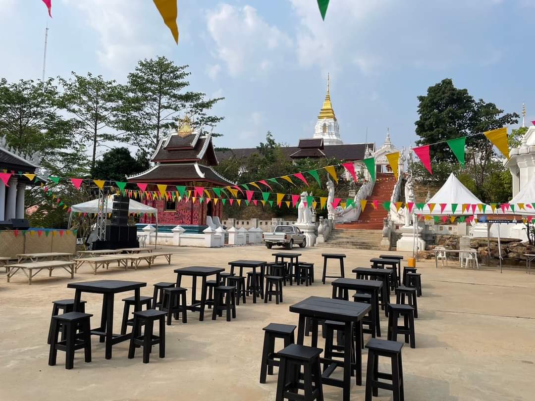 พช.ชัยภูมิ จัดเตรียมร้านค้า OTOP ของดีเมืองพญาแล ต้อนรับนักท่องเที่ยวช่วงเทศกาลสงกรานต์ ประจำปี 2566 ในโครงการ “หาบน้ำเขื่อนฮดธาตุ พระธาตุชัยภูมิ” 