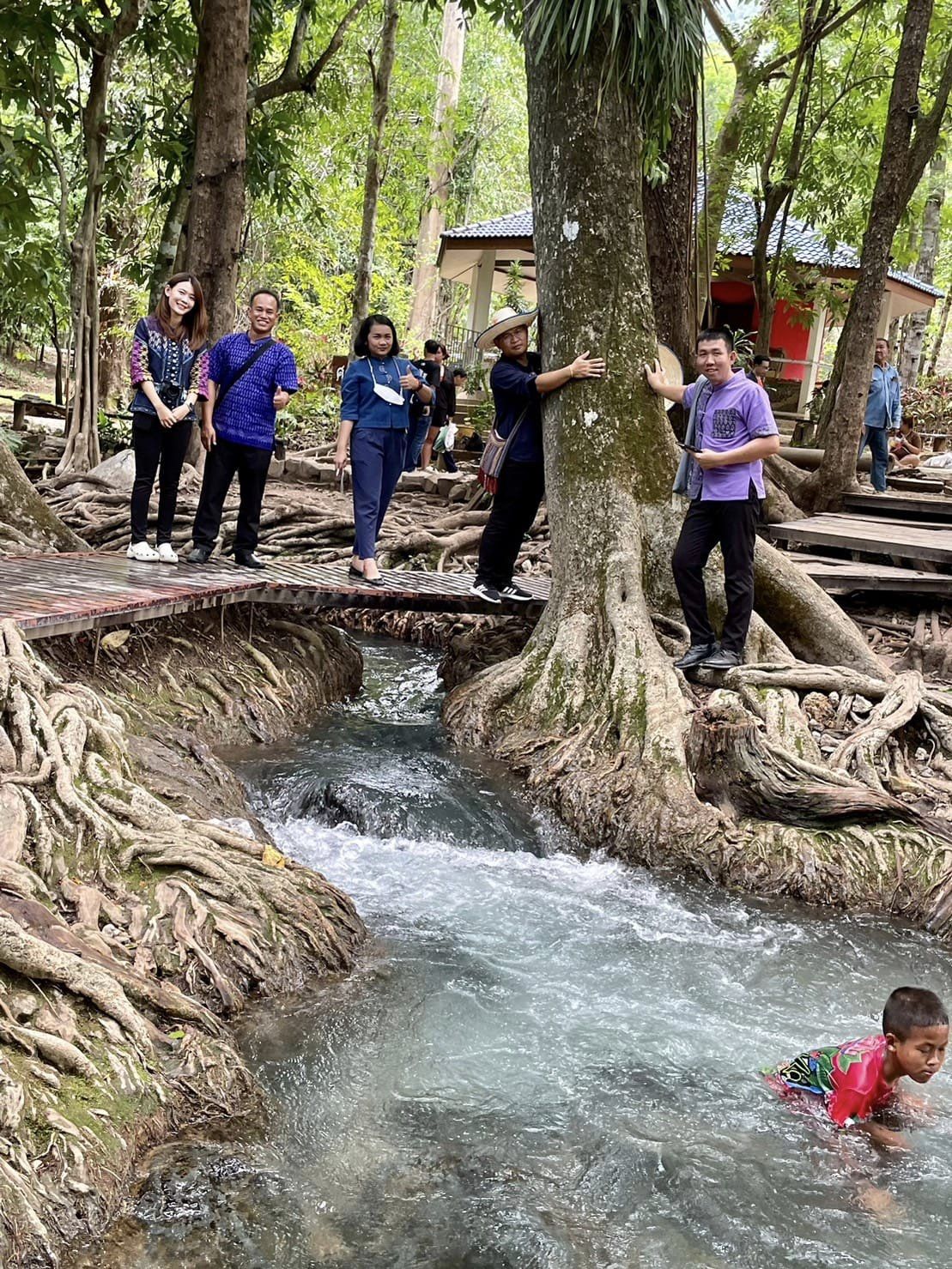 พช._ชัยภูมิ นางสงวน มะเสนา ผู้ตรวจราชการกรมการพัฒนาชุมชน ตรวจติดตามผลการขับเคลื่อนงานพัฒนาชุมชนในพื้นที่อำเภอคอนสาร จังหวัดชัยภูมิ