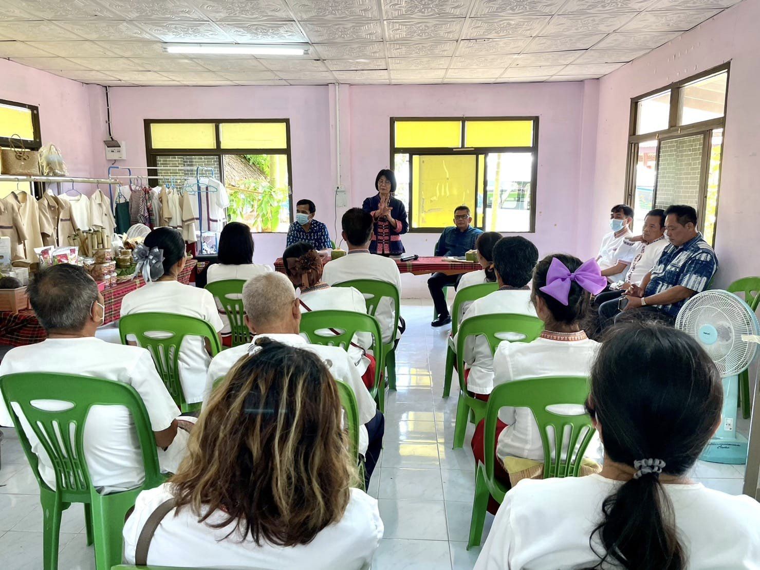 พช._ชัยภูมิ นางสงวน มะเสนา ผู้ตรวจราชการกรมการพัฒนาชุมชน ตรวจติดตามผลการขับเคลื่อนงานพัฒนาชุมชนในพื้นที่อำเภอคอนสาร จังหวัดชัยภูมิ