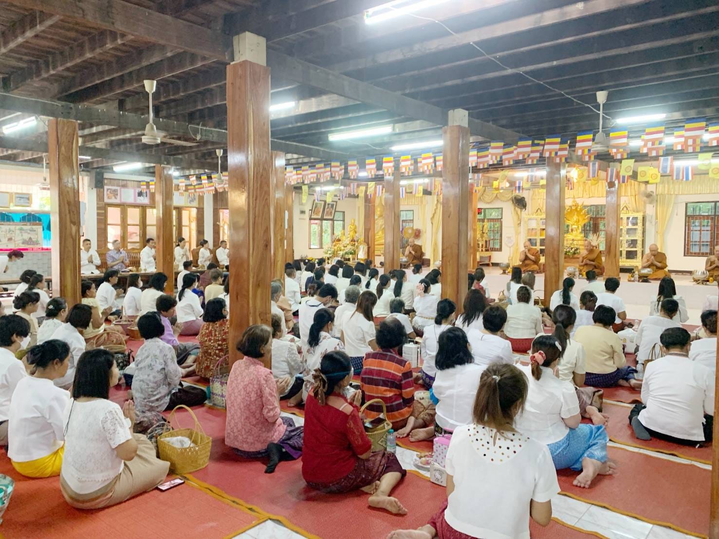 #พช.ชัยภูมิ เข้าร่วมโครงการเข้าวัดปฏิบัติธรรมวันธรรมสวนะ “ครอบครัวหิ้วตะกร้า ศรัทธาอิ่มบุญ อุดหนุนชุมชน”