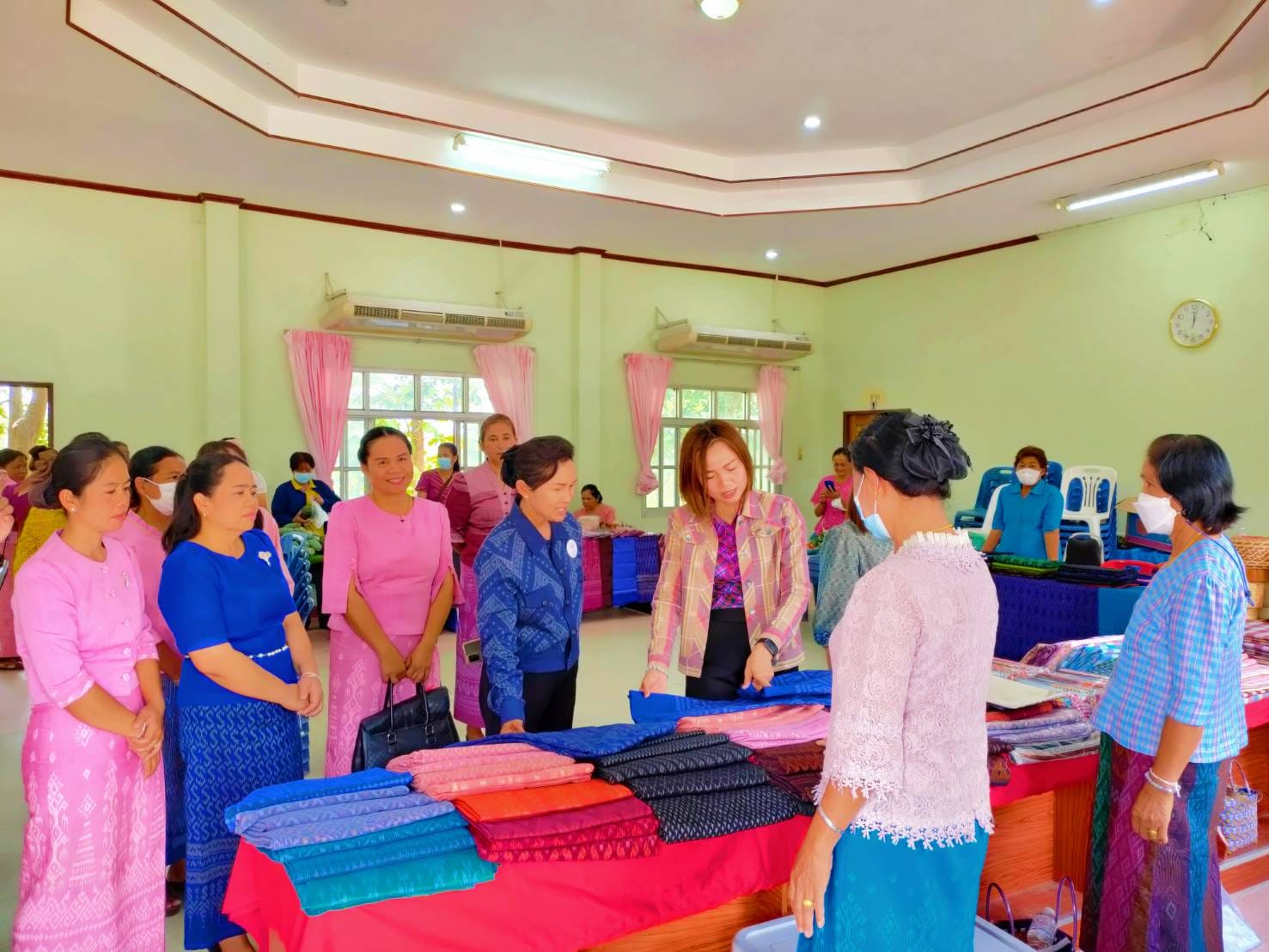 พช.ชัยภูมิ ลงพื้นที่คัดเลือกคนกองทุนพัฒนาบทบาทสตรีดีเด่น ตามโครงการเชิดชูเกียรติคนกองทุนพัฒนาบทบาทสตรี ประจำปี ๒๕๖๖ ระดับกลุ่มโซน รอบคัดเลือก