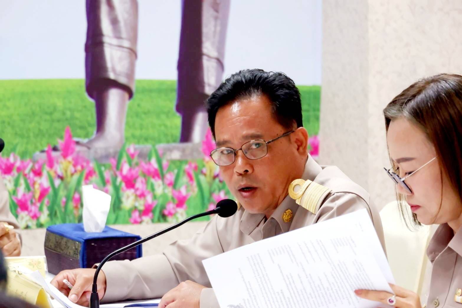 พช.​ชัยภูมิ ประชุมเตรียมความพร้อมการจัดแสดงและจำหน่ายผลิตภัณฑ์ชุมชนและท้องถิ่น (OTOP) ในงานเจ้าพ่อพญาแล จังหวัดชัยภูมิ ประจำปี 2567