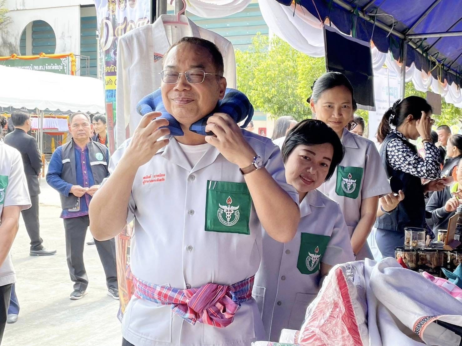 พช_ชัยภูมิ>> นำกิจกรรมพัฒนาชุมชนร่วมออกหน่วยแพทย์อาสาสมเด็จพระศรีนครินทราบรมราชชนนี (พอ.สว.) จังหวัดชัยภูมิ และโครงการจังหวัดเคลื่อนที่บริการประชาชน ประจำเดือน มกราคม 2567