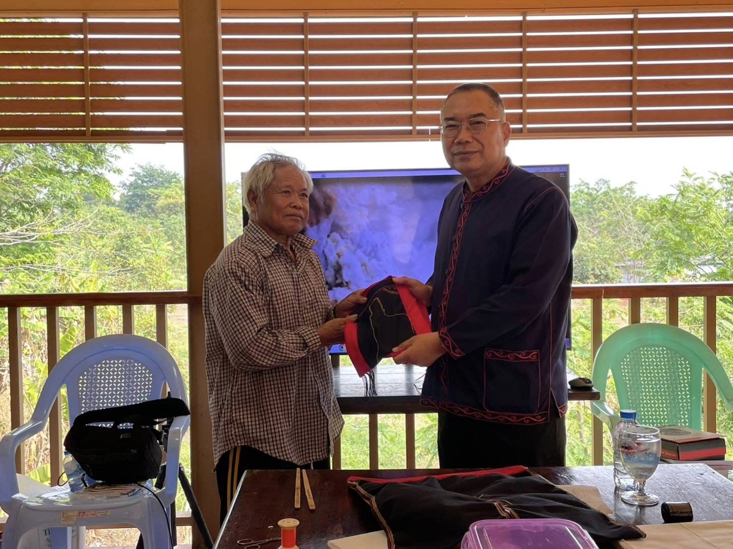 ผู้ว่าราชการจังหวัดชัยภูมิ นำส่วนราชการเยี่ยมชมกิจกรรมชุมชนท่องเที่ยวเชิงวัฒนธรรม “ชนเผ่าญัฮกุร” อำเภอเทพสถิต