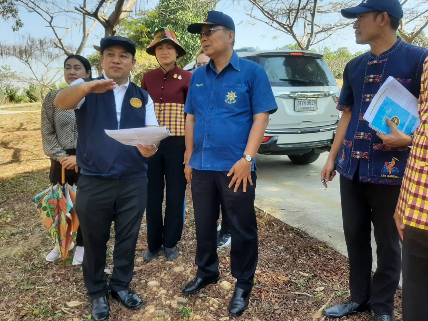 พช.ชัยภูมิ ร่วมลงพื้นที่สำรวจ ออกแบบ โคก หนอง นา อรุณธรรมสถาน วัดพระธาตุชัยภูมิ