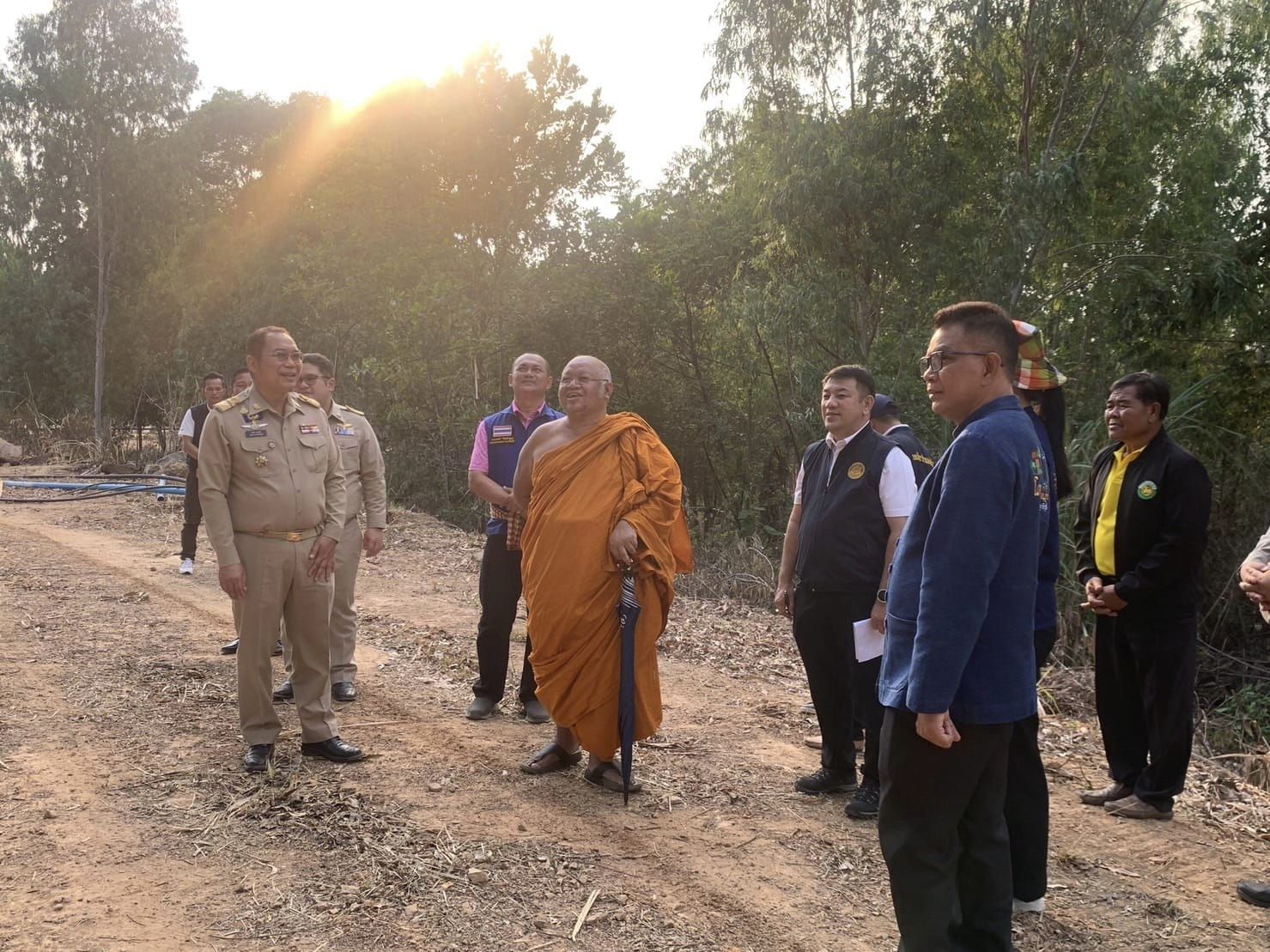 พช.ชัยภูมิ : ร่วมลงพื้นที่สำรวจ ออกแบบ โคก หนอง นา อรุณธรรมสถาน วัดพระธาตุชัยภูมิ