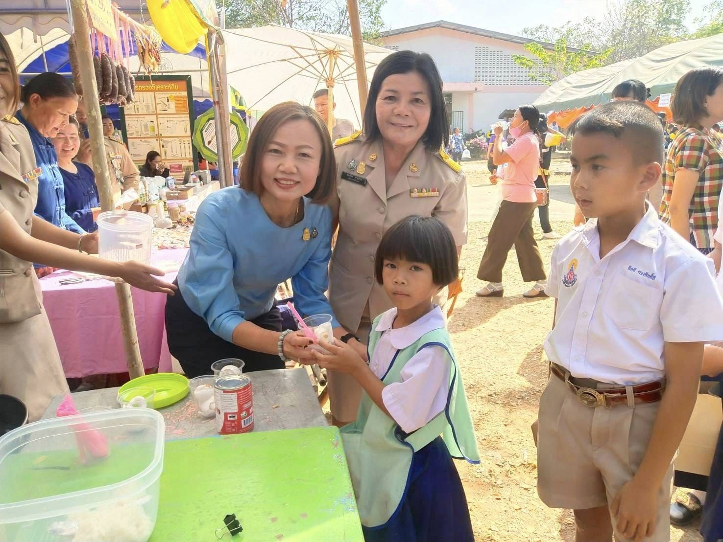 พช.ชัยภูมิ นำกิจกรรมพัฒนาชุมชนร่วมออกหน่วยแพทย์อาสาสมเด็จพระศรีนครินทราบรมราชชนนี(พอ.สว.) จังหวัดชัยภูมิ และโครงการจังหวัดเคลื่อนที่บริการประชาชน ประจำเดือน กุมภาพันธุ์ 2567