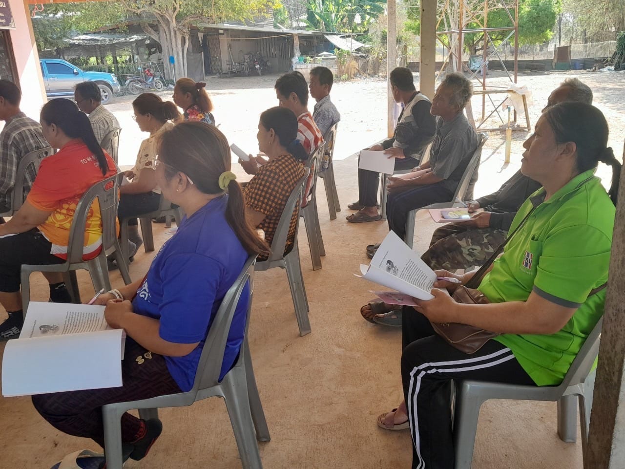 พช.ชัยภูมิ เสริมสร้างความเข้มแข็งขอชุมชนตามหลักปรัชญาของเศรษฐกิจพอเพียงแก่ครัวเรือนผลกระทบจากโครงการก่อสร้างอ่างเก็บน้ำลำน้ำชี อันเนื่องมาจากพระราชดำริ