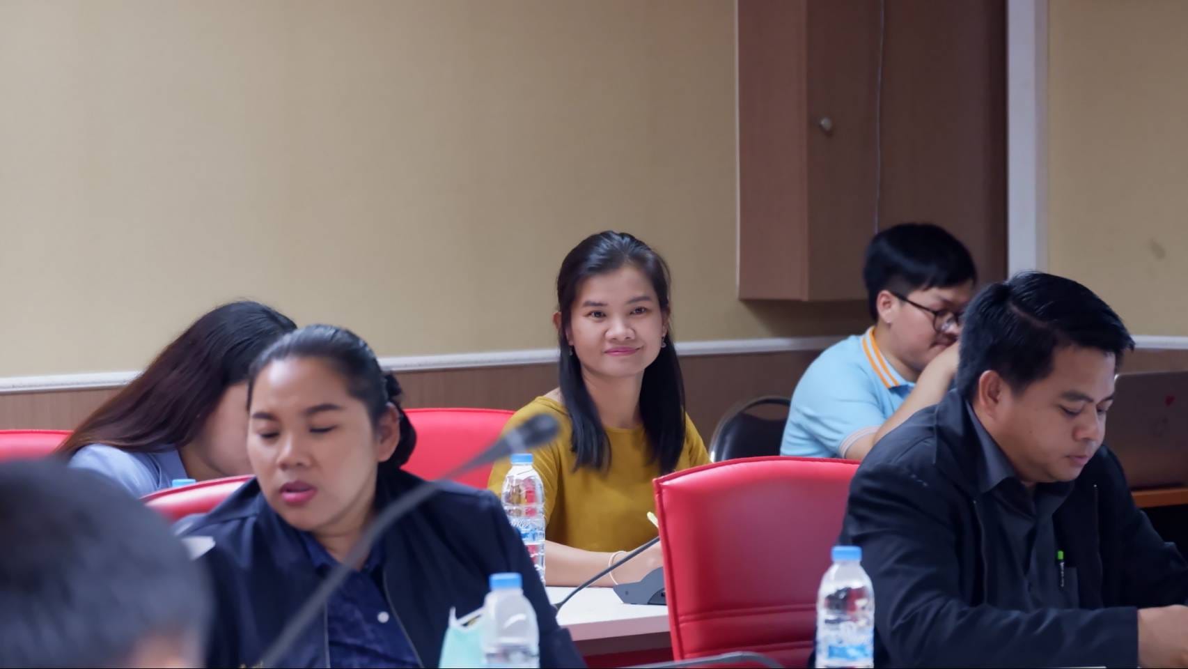 พช.ชัยภูมิ นำเสนอกองทุนแม่ของแผ่นดินกลไกการป้องกันและแก้ไขปัญหายาเสพติดที่ยั่งยืน ในที่ประชุมโต๊ะข่าว​(วิเคราะห์และประเมินสถานการณ์​ยาเสพติด)​ จังหวัด​ชัยภูมิ​ ครั้งที่2/2567