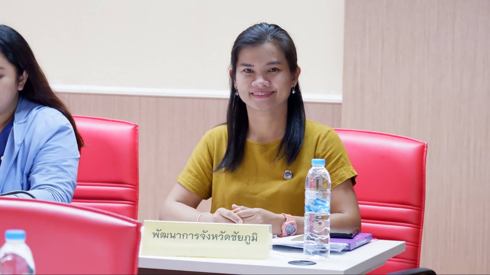 พช.ชัยภูมิ นำเสนอกองทุนแม่ของแผ่นดินกลไกการป้องกันและแก้ไขปัญหายาเสพติดที่ยั่งยืน ในที่ประชุมโต๊ะข่าว​(วิเคราะห์และประเมินสถานการณ์​ยาเสพติด)​ จังหวัด​ชัยภูมิ​ ครั้งที่2/2567