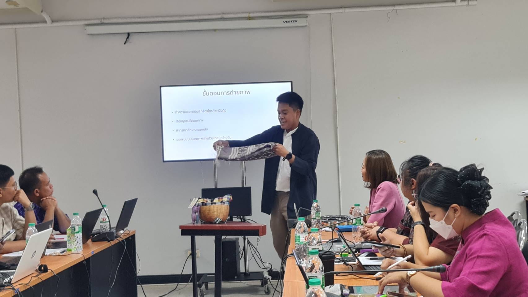 พช.ชัยภูมิ จัดฝึกอบรมโครงการพัฒนาบุคลากรเพื่อเสริมสร้างภาพลักษณ์สำนักงานพัฒนาชุมชนจังหวัดและอำเภอด้วยการประชาสัมพันธ์