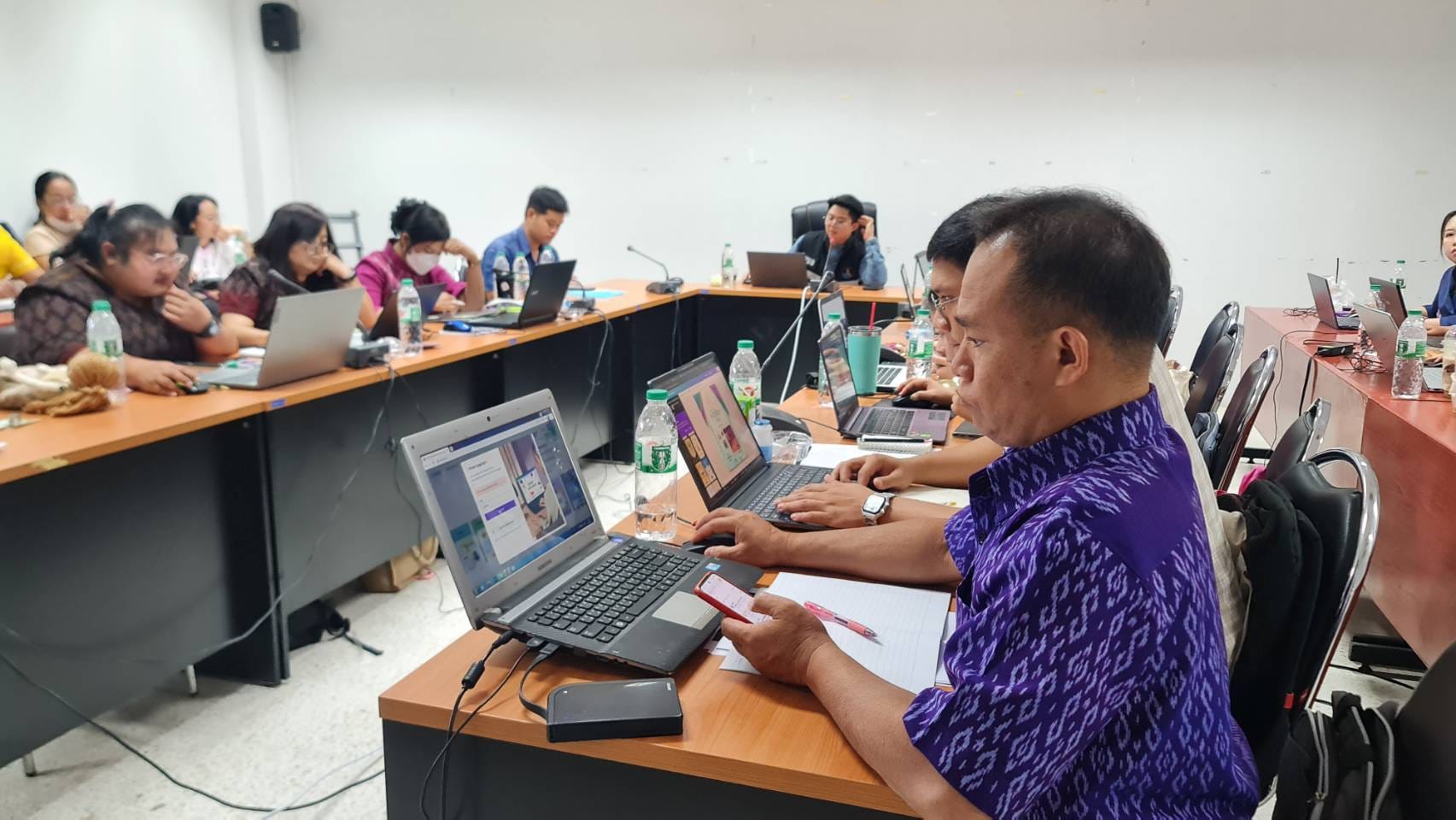 พช.ชัยภูมิ จัดฝึกอบรมโครงการพัฒนาบุคลากรเพื่อเสริมสร้างภาพลักษณ์สำนักงานพัฒนาชุมชนจังหวัดและอำเภอด้วยการประชาสัมพันธ์