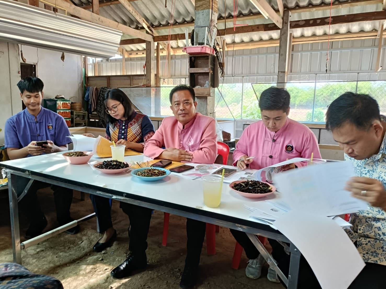 พช.ชัยภูมิ ลุย!!ลงพื้นที่คัดเลือกคนกองทุนพัฒนาบทบาทสตรีดีเด่น ตามโครงการเชิดชูเกียรติคนกองทุนพัฒนาบทบาทสตรี ประจำปี 2567 ระดับกลุ่มโซน โซนต้นน้ำและขุนเขา