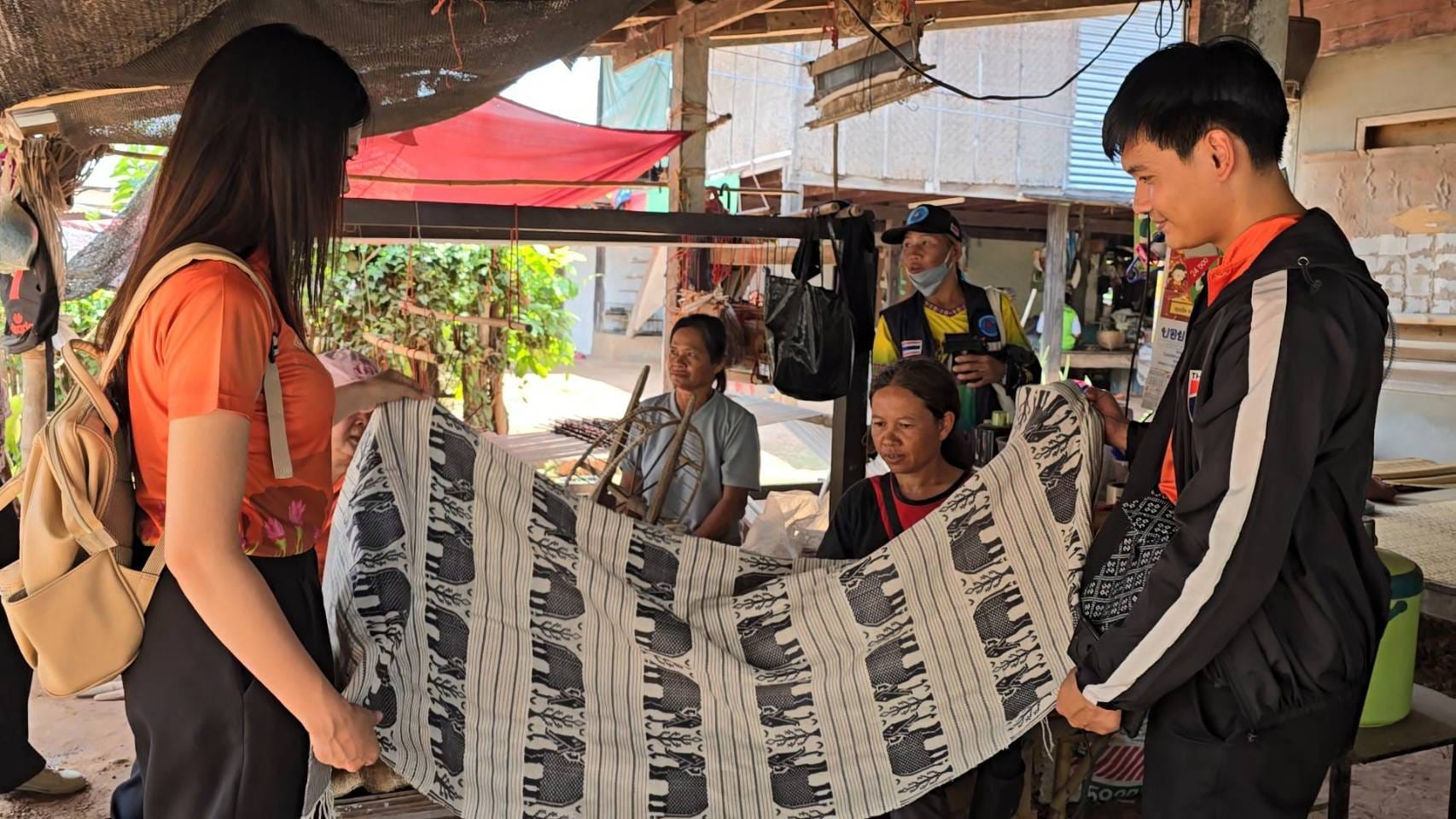 พช.ชัยภูมิ  ร่วมติดตามและสนับสนุนการดำเนินงานความสำเร็จในการบริหารจัดการหนี้ และกลุ่มอาชีพที่ลงทะเบียนผลิตภัณฑ์ชุมชน OTOP ประจำปี 2567