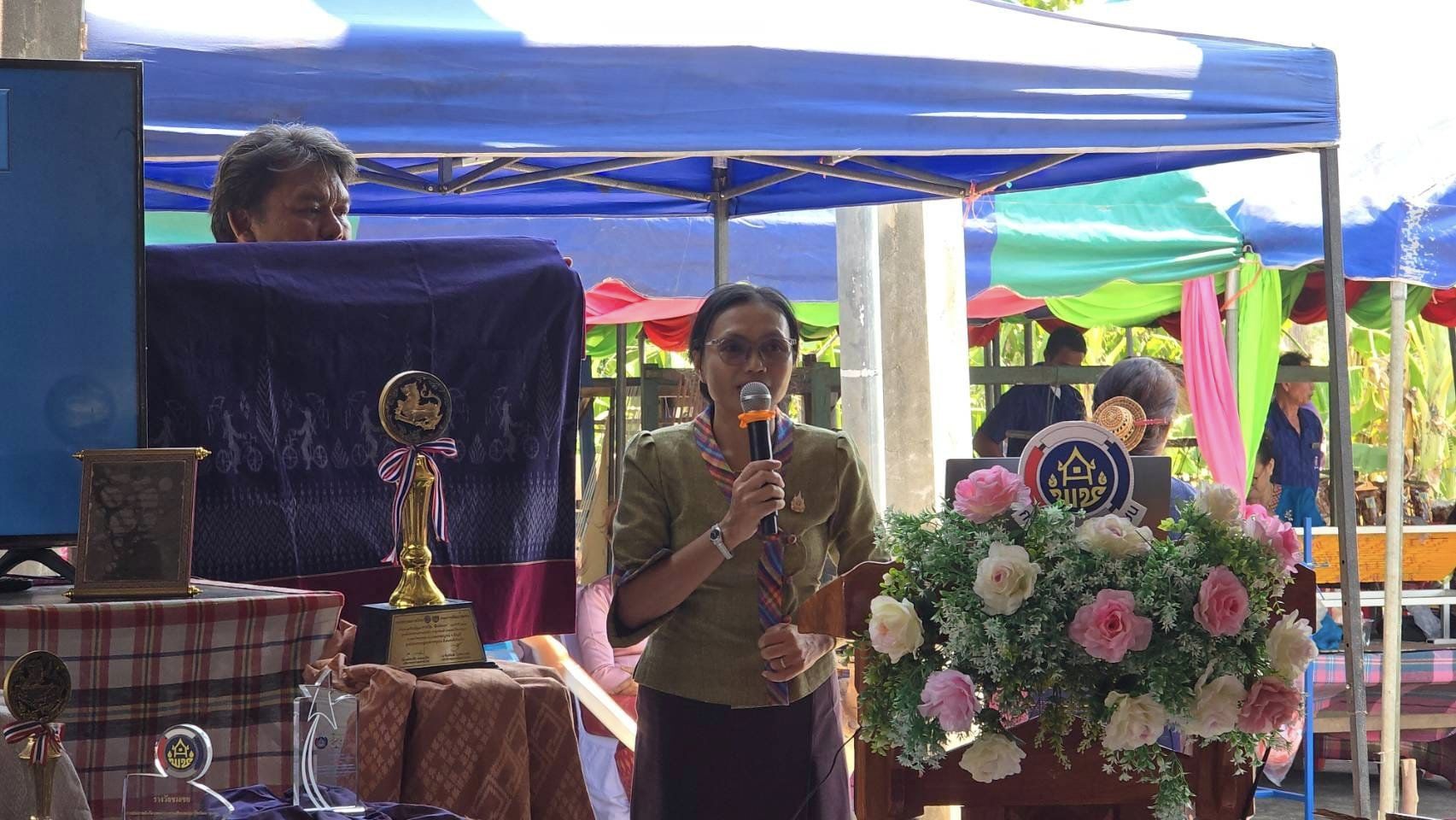 พช.ชัยภูมิ นำเสนอผลงาน การคัดเลือกข้าราชการ ลูกจ้างประจำ และพนักงานราชการดีเด่น กรมการพัฒนาชุมชน ประจำปี พ.ศ. 2567 ระดับเขตตรวจราชการที่ 13 ประเภทพัฒนากรขวัญใจชุมชน