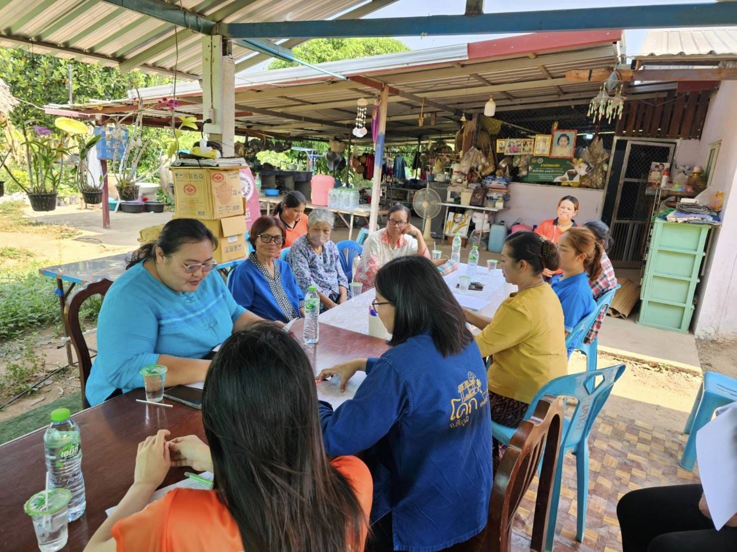 พช.ชัยภูมิ : ร่วมติดตามและสนับสนุนการดำเนินงานในการบริหารจัดการหนี้ และกลุ่มอาชีพที่ลงทะเบียนผลิตภัณฑ์ชุมชน OTOP ประจำปี 2567 อำเภอภักดีชุมพล จังหวัดชัยภูมิ