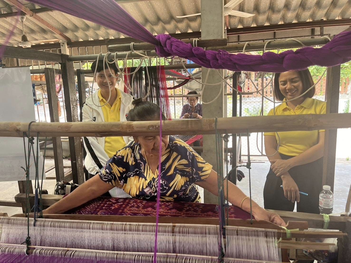 พช.ชัยภูมิ : ร่วมติดตามและสนับสนุนการดำเนินงานในการบริหารจัดการหนี้ และกลุ่มอาชีพที่ลงทะเบียนผลิตภัณฑ์ชุมชน OTOP ประจำปี 2567 อำเภอคอนสวรรค์ จังหวัดชัยภูมิ