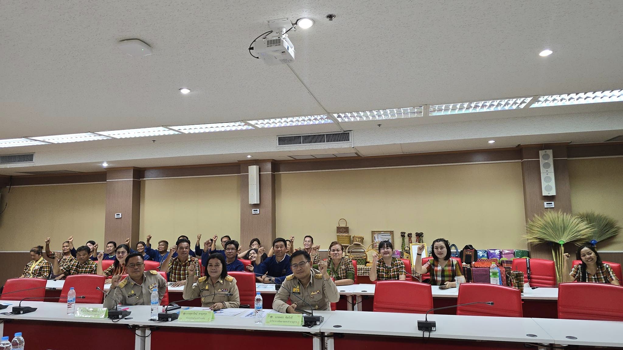 พช.ชัยภูมิ นำเสนอผลงาน การคัดเลือกข้าราชการ ลูกจ้างประจำ และพนักงานราชการดีเด่น กรมการพัฒนาชุมชน ประจำปี พ.ศ. 2567 ระดับเขตตรวจราชการที่ 13