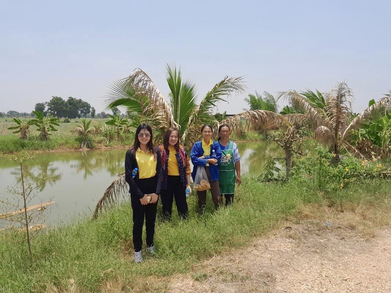 พช.ชัยภูมิ : ร่วมติดตามและสนับสนุนการดำเนินงานการบริหารจัดการหนี้ และกลุ่มอาชีพที่ลงทะเบียนผลิตภัณฑ์ชุมชน OTOP ประจำปี 2567 อำเภอเนินสง่า จังหวัดชัยภูมิ