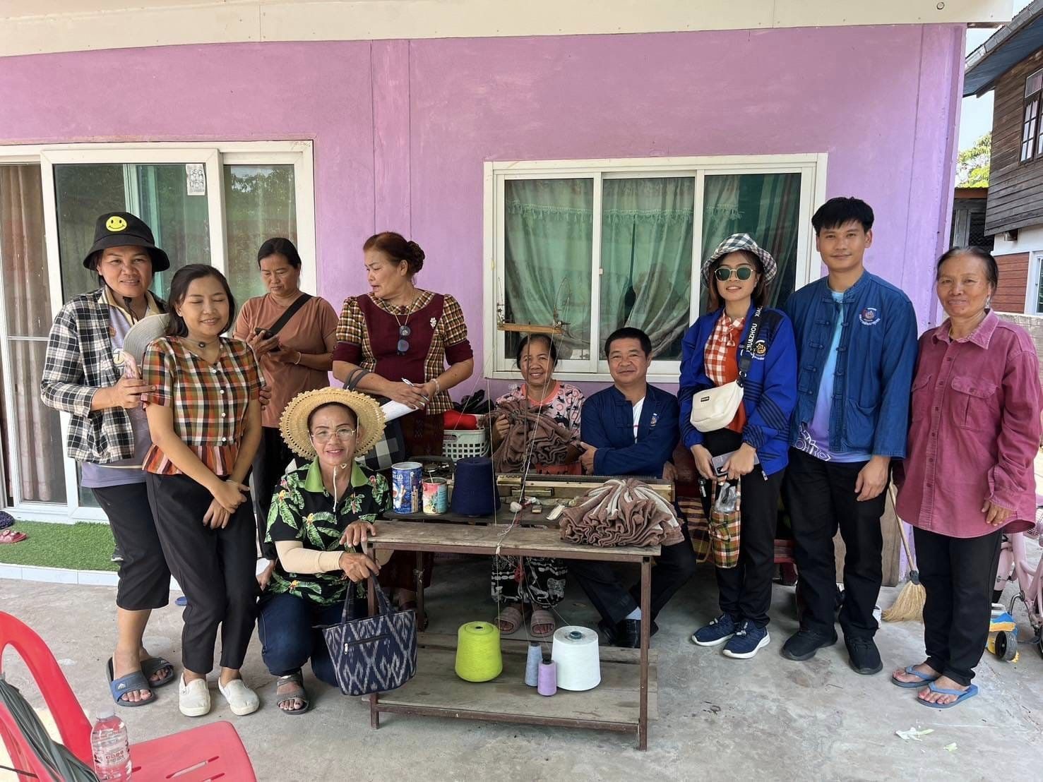 พช.ชัยภูมิ ติดตามและสนับสนุนการดำเนินงานความสำเร็จในการบริหารจัดการหนี้ และกลุ่มอาชีพที่ลงทะเบียนผลิตภัณฑ์ชุมชน OTOP ประจำปี 2567 อำเภอบ้านแท่น จังหวัดชัยภูมิ