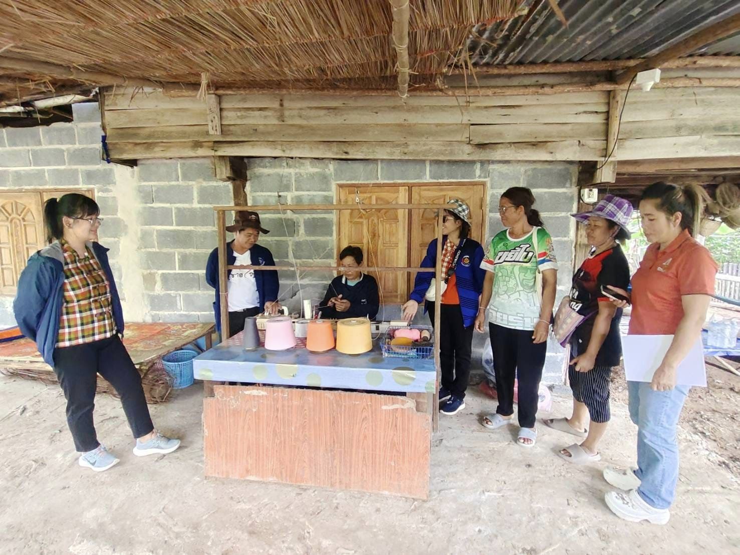 พช.ชัยภูมิ ติดตามและสนับสนุนการดำเนินงานความสำเร็จในการบริหารจัดการหนี้ และกลุ่มอาชีพที่ลงทะเบียนผลิตภัณฑ์ชุมชน OTOP ประจำปี 2567 อำเภอบ้านแท่น จังหวัดชัยภูมิ