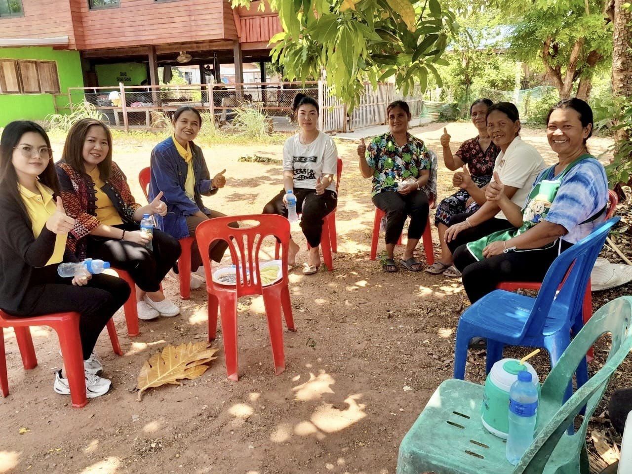พช.ชัยภูมิ : ร่วมติดตามและสนับสนุนการดำเนินงานการบริหารจัดการหนี้ และกลุ่มอาชีพที่ลงทะเบียนผลิตภัณฑ์ชุมชน OTOP ประจำปี 2567 อำเภอเนินสง่า จังหวัดชัยภูมิ