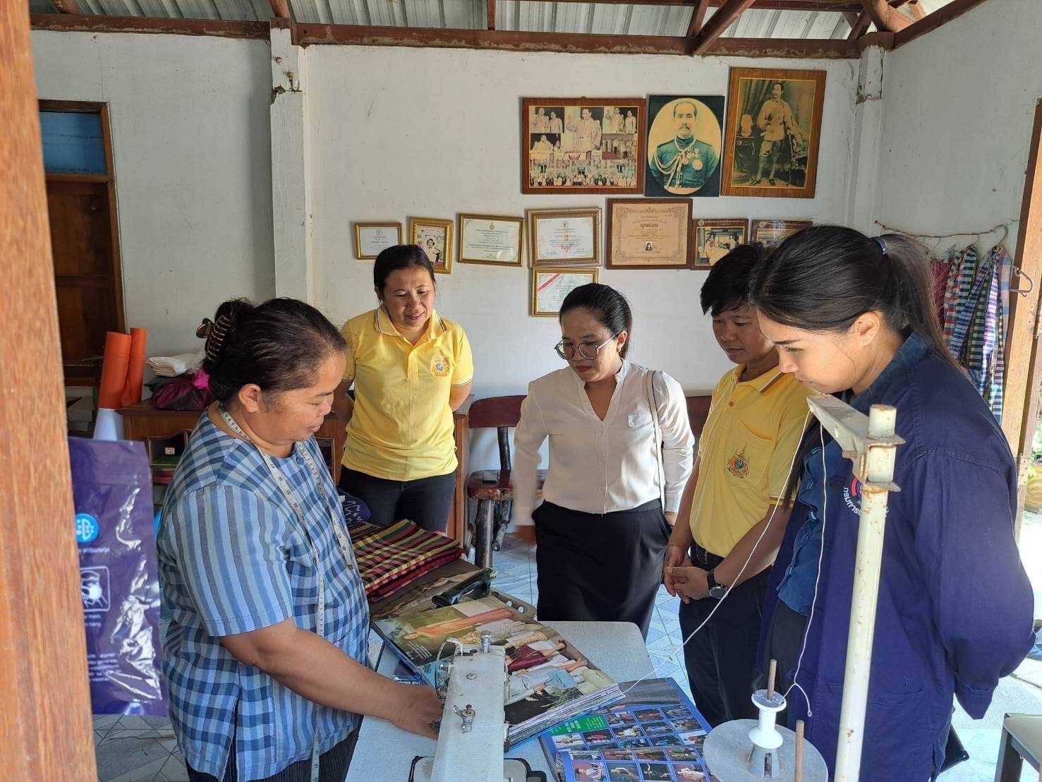 พช.ชัยภูมิ ร่วมติดตามและสนับสนุนการดำเนินงานในการบริหารจัดการหนี้ และกลุ่มอาชีพที่ลงทะเบียนผลิตภัณฑ์ชุมชน OTOP ประจำปี 2567 อำเภอเทพสถิต จังหวัดชัยภูมิ