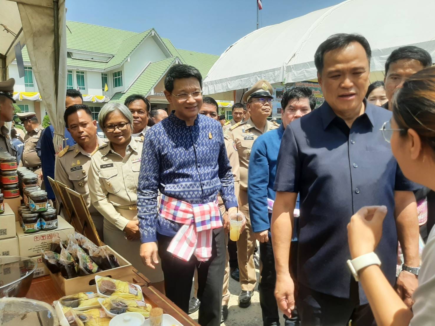 พช.ชัยภูมิ ร่วมตรวจราชการและมอบแนวทางการขับเคลื่อนงานตามนโยบายกระทรวงมหาดไทยของรองนายกรัฐมนตรีและรัฐมนตรีว่าการกระทรวงมหาดไทย (นายอนุทิน ชาญวีรกูล) และคณะ