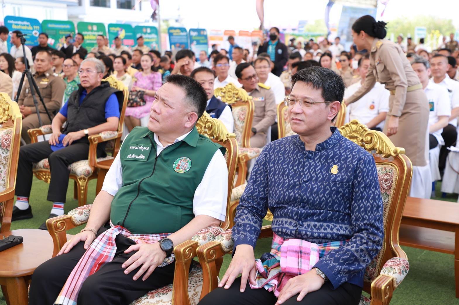 พช.ชัยภูมิ ร่วมตรวจราชการและมอบแนวทางการขับเคลื่อนงานตามนโยบายกระทรวงมหาดไทยของรองนายกรัฐมนตรีและรัฐมนตรีว่าการกระทรวงมหาดไทย (นายอนุทิน ชาญวีรกูล) และคณะ