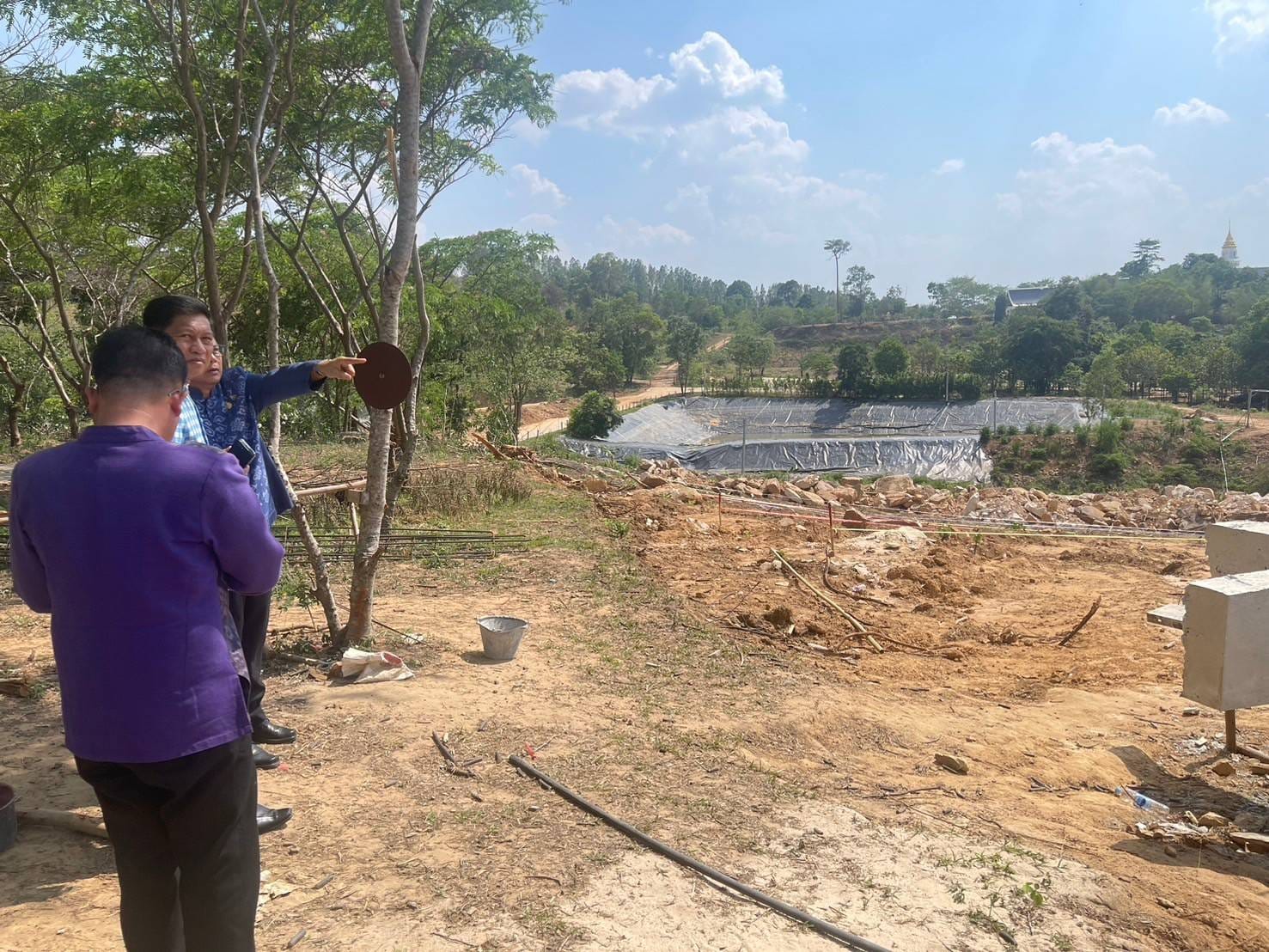 ผู้ตรวจราชการกรมการพัฒนาชุมชน ร่วมลงพื้นตรวจเยี่ยมแปลง “โคก หนอง นา อารยเกษตร” ณ วัดพระธาตุชัยภูมิ