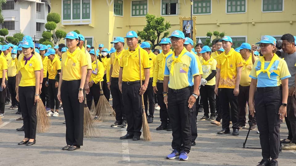 พช.ชัยภูมิ ร่วมเฉลิมพระเกียรติพระบาทสมเด็จพระเจ้าอยู่หัว เนื่องในโอกาสพระราชพิธีมหามงคลเฉลิมพระชนมพรรษา ๖ รอบ ๒๘ กรกฎาคม ๒๕๖๗ กิจกรรมBig Cleaning Day ทำความสะอาดบริเวณรอบศาลากลางจังหวัดชัยภูมิ