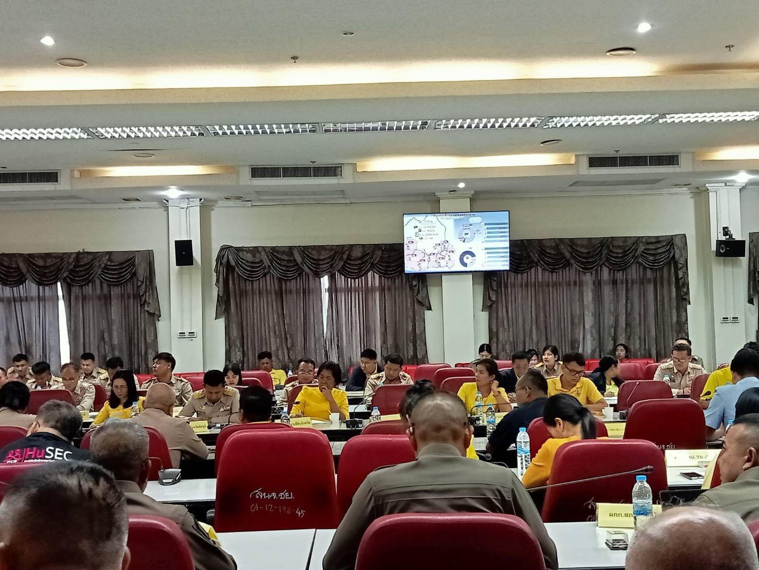 พช.ชัยภูมิ นำเสนอผลการขับเคลื่อนกองทุนแม่ของแผ่นดินกลไกการป้องกันและแก้ไขปัญหายาเสพติดที่ยั่งยืน ในที่ประชุมคณะกรรมการศูนย์อำนวยการป้องกันและปราบปรามยาเสพติดจังหวัดชัยภูมิ ครั้งที่ 4/2567