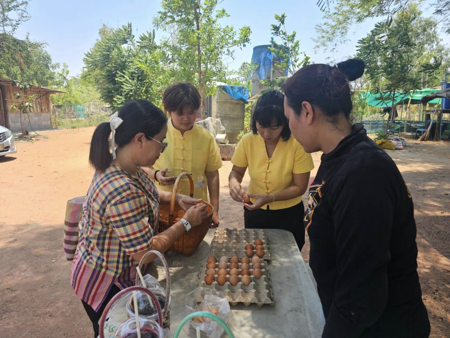พช.ชัยภูมิ : ร่วมติดตามและสนับสนุนการบริหารจัดการหนี้ และกลุ่มอาชีพที่ลงทะเบียนผลิตภัณฑ์ชุมชน OTOP ประจำปี 2567 อำเภอแก้งคร้อ