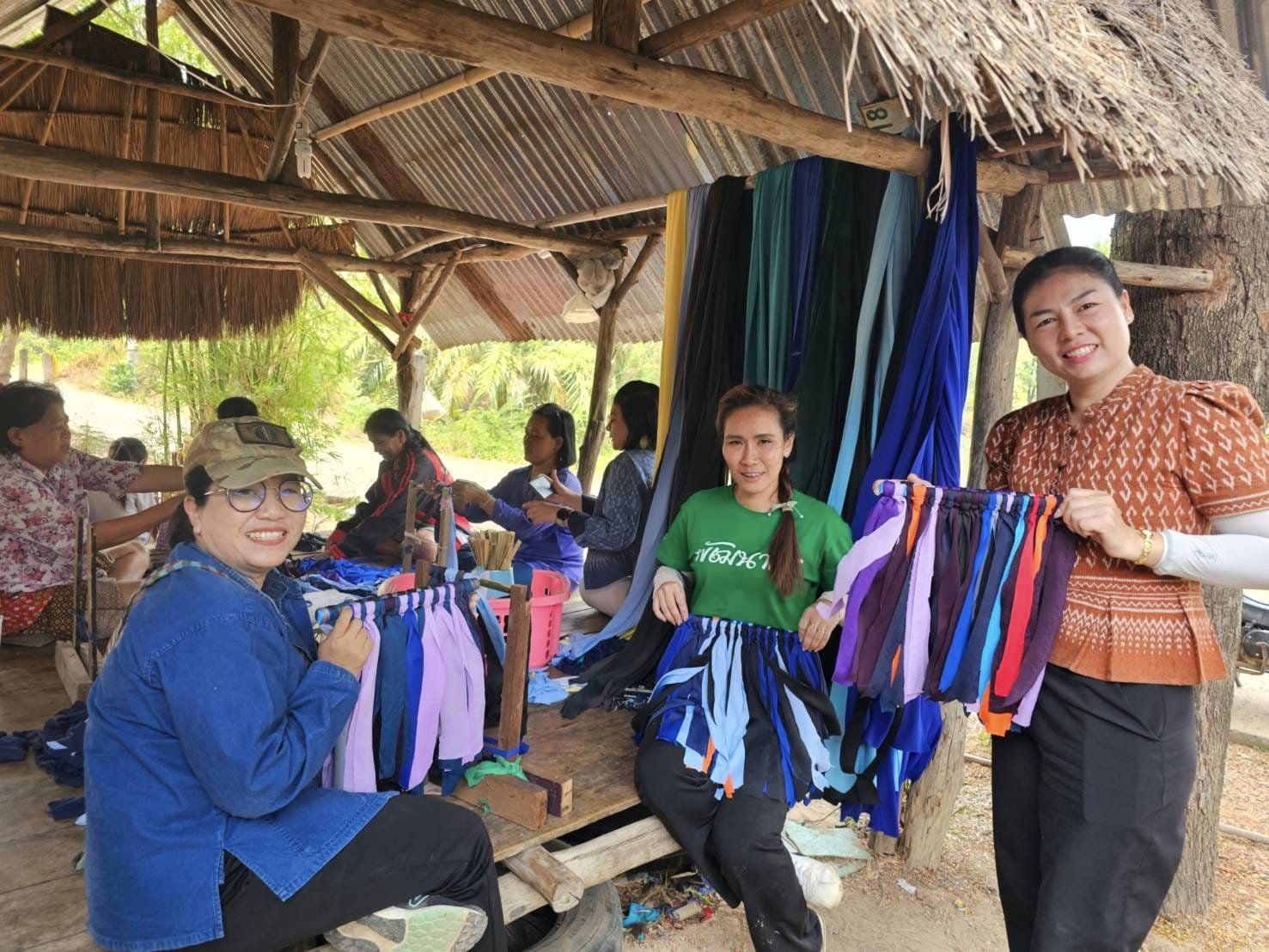 พช.ชัยภูมิ : ร่วมติดตามและสนับสนุนการดำเนินงานความสำเร็จในการบริหารจัดการหนี้ และกลุ่มอาชีพที่ลงทะเบียนผลิตภัณฑ์ชุมชน OTOP ประจำปี 2567