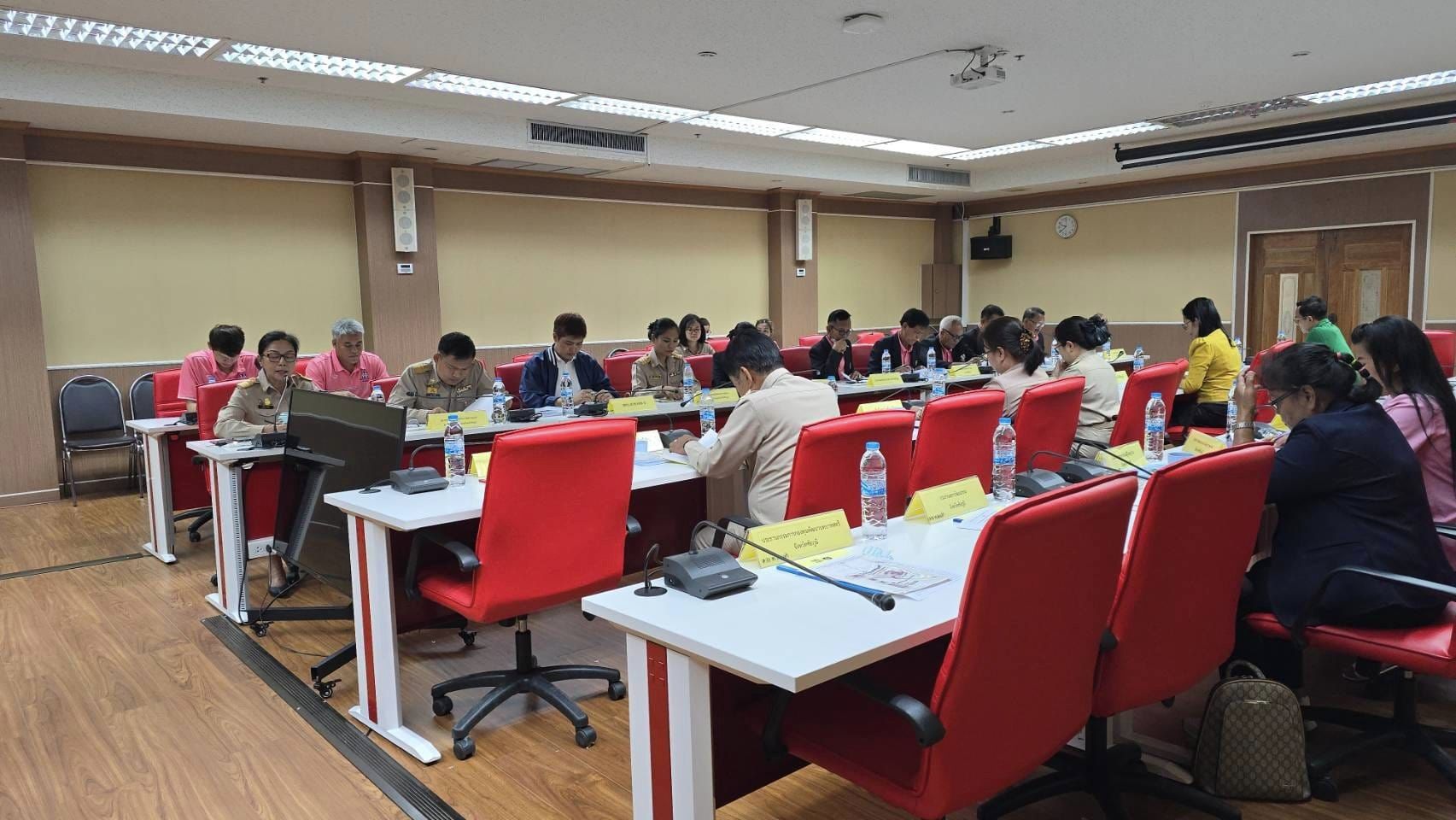 พช.ชัยภูมิ คัดเลือกและสรรหากรรมการผู้ทรงคุณวุฒิในคณะกรรมการกองทุนหมู่บ้านและชุมชนเมืองแห่งชาติ