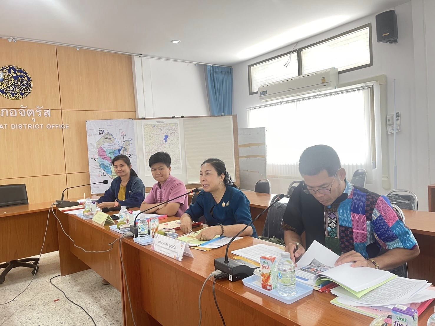 พช.ชัยภูมิ ลุย!!ลงพื้นที่คัดเลือกคนกองทุนพัฒนาบทบาทสตรีดีเด่น ตามโครงการเชิดชูเกียรติคนกองทุนพัฒนาบทบาทสตรี ประจำปี 2567 ระดับกลุ่มโซน โซนดอกไม้และสายลม