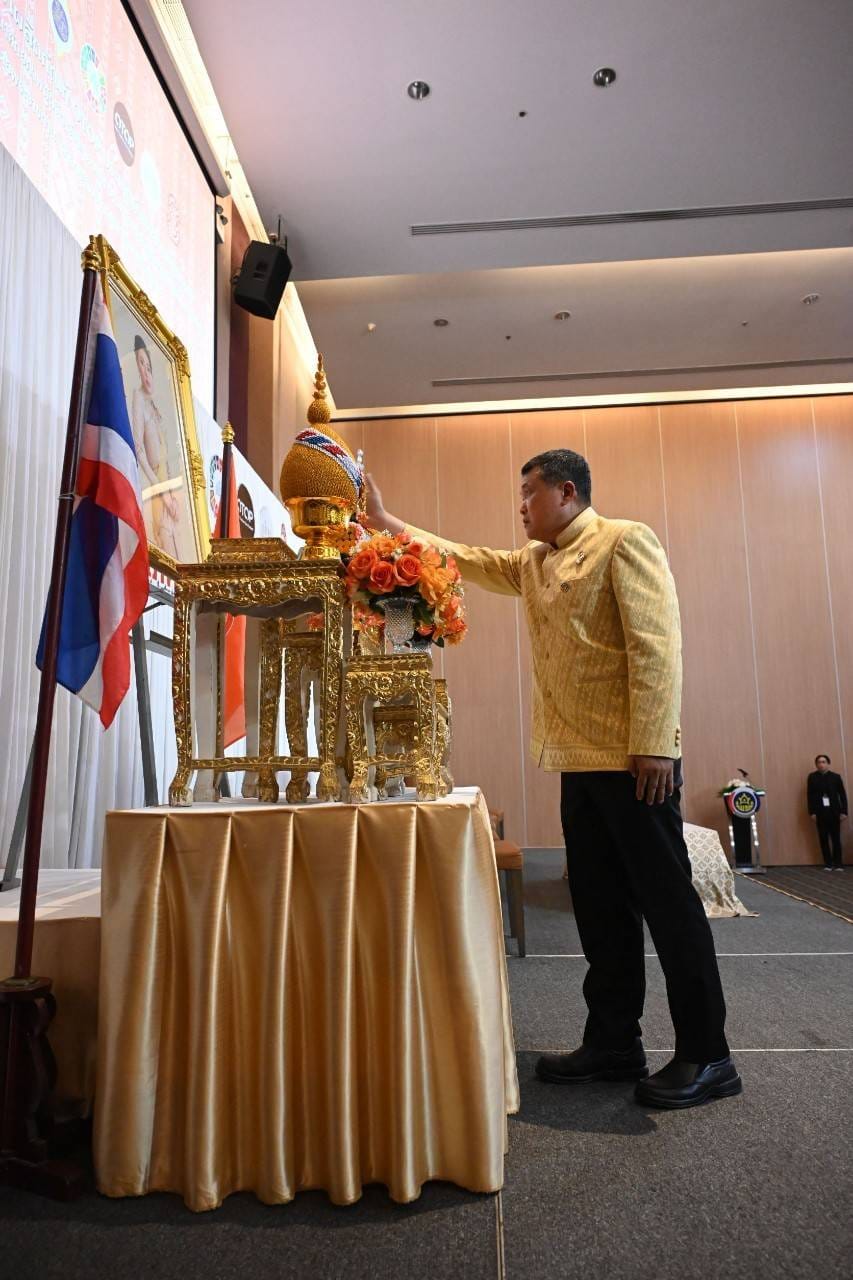 จังหวัดชัยภูมิ สนองแนวพระดำริ “ผ้าไทยใส่ให้สนุก” ในสมเด็จพระเจ้าลูกเธอ เจ้าฟ้าสิริวัณณวรี นารีรัตนราชกัญญา นำกลุ่มผู้ผลิต ผู้ประกอบการ OTOP ผ้าไทยเข้าร่วมโค้ชชิ่ง “ผ้าลายสิริวชิราภรณ์” และงานหัตถกรรม ณ จุดดำเนินการที่ 4 จังหวัดขอนแก่น